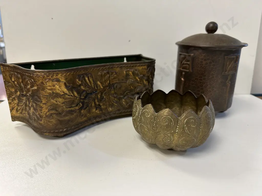English Brass Wall Planter Copper & Brass Flower Dish Image 1++