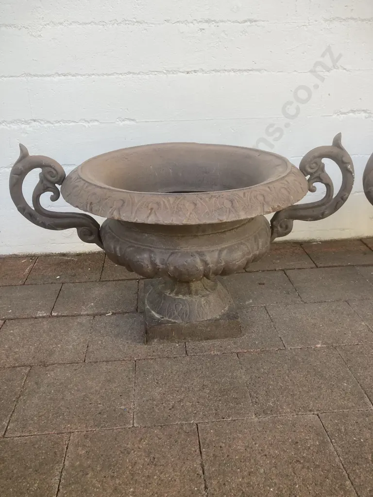 Pair of Cast Iron Round French Classical Style Double Handled Ornate Planters, Brown, 47 x 80cm, 41Kg Image 1++