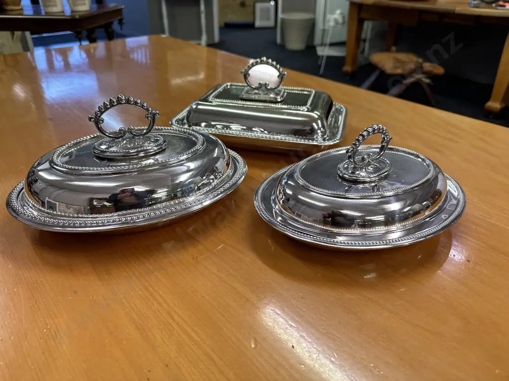 Silverware Lidded Serving Dishes x 3 Image 1++