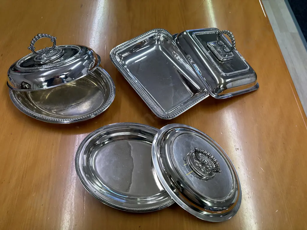 Silverware Lidded Serving Dishes x 3 Image 1++