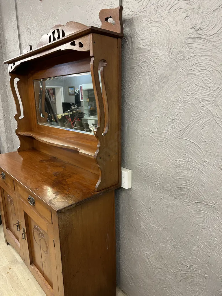 1920s Arts & Crafts Australian Maple Sideboard, Bevelled Mirror Upper Section, Original Handles & Key, H200 W138 D47cm Image 1++