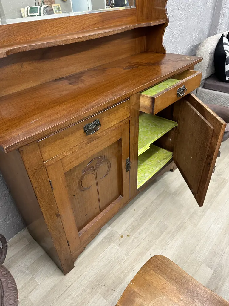 1920s Arts & Crafts Australian Maple Sideboard, Bevelled Mirror Upper Section, Original Handles & Key, H200 W138 D47cm Image 1++