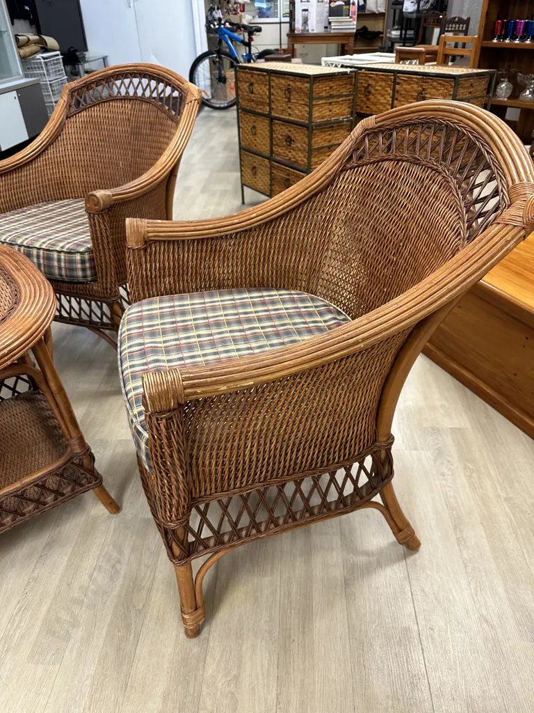Pair of French Provencial Wicker Chairs With Matching Side Table Image 1++
