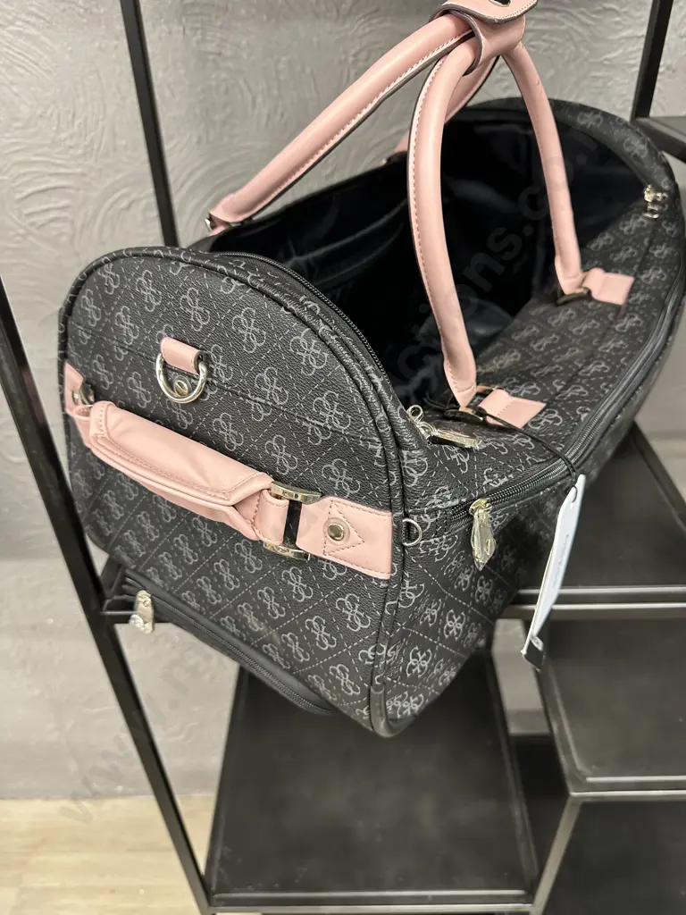 Guess Monique Collection 51cm Wheeled Duffle - SF7894935 Coal / Blush Image 1++