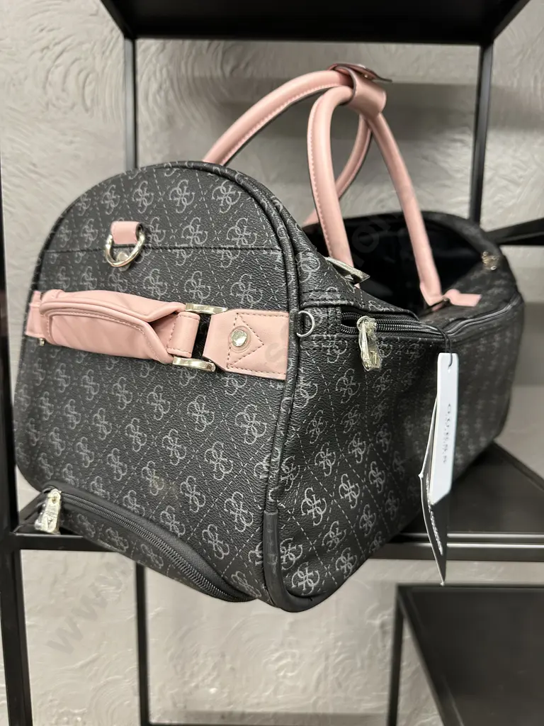 Guess Monique Collection 51cm Wheeled Duffle - SF7894935 Coal / Blush Image 1++