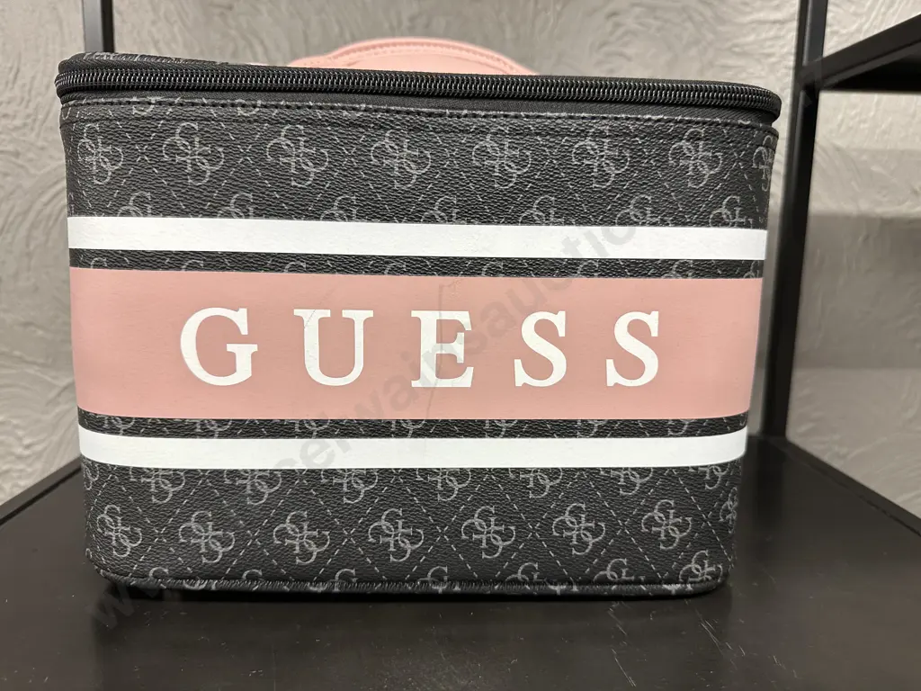 Guess Monique Collection Beauty Train Case - SF7894493 Coal / Blush Image 1++