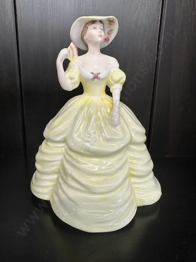 Coalport Small Figurine 'Catriona' H13cm Image 1++