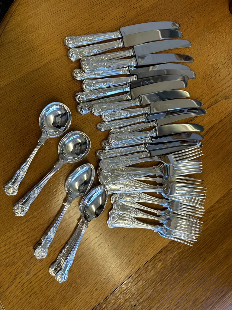 Selection of Sheffield Cutlery Including Knives, Spoons, Forks - 48Pce Image 1++
