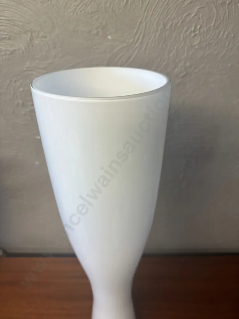 Large Modernist White Art Glass Vase, H60cm Image 1++
