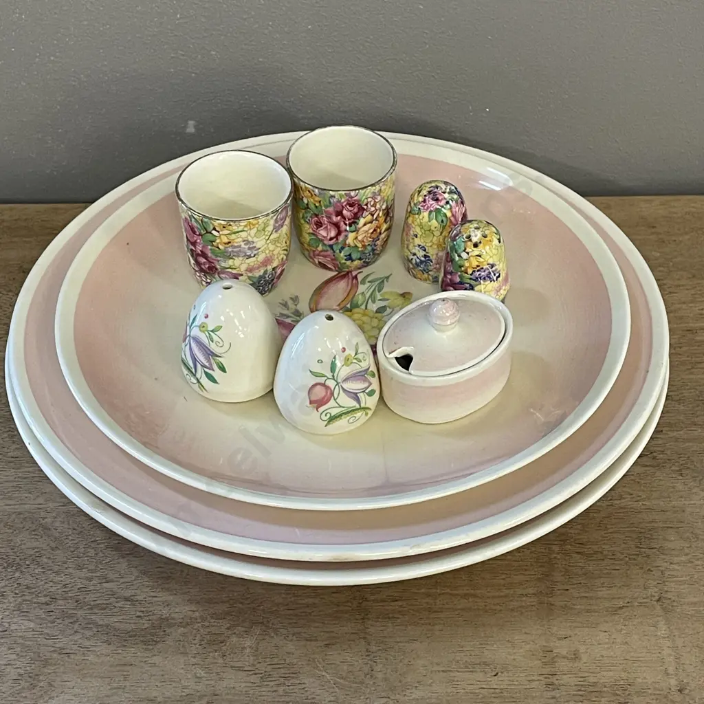Assorted Susie Cooper items with Royal Winton Chintz items etc Image 1++