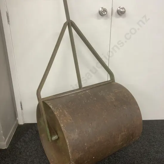Antique Lawn Roller used in Auckland at Stanley Street Lawn Tennis Association 1920s