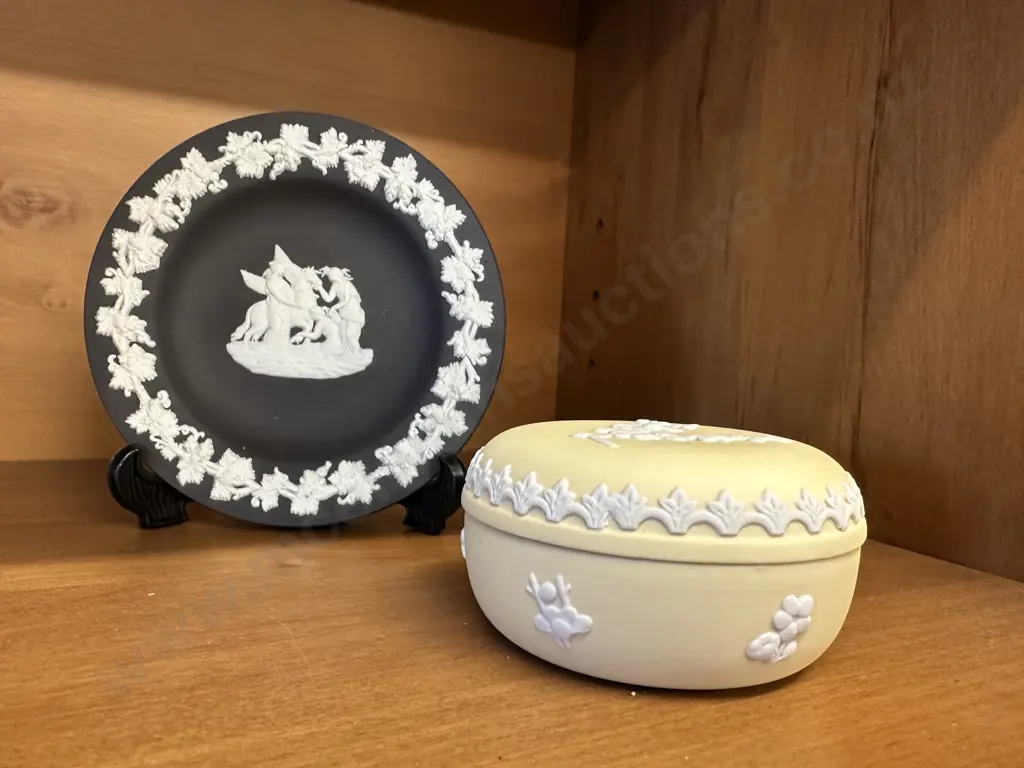Vintage Wedgwood Jasperware Primrose Yellow Prunus Round Trinket Box With Black Basalt Dish Image 1++