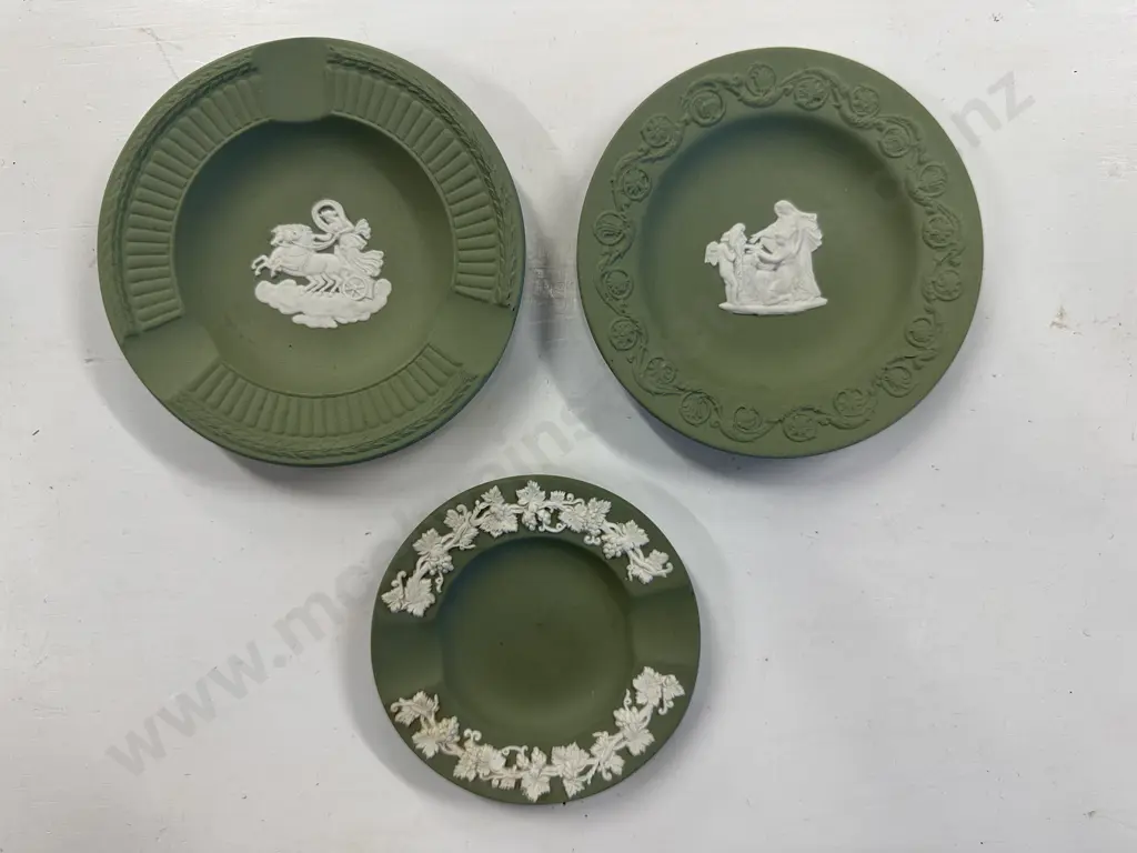 Vintage Wedgwood Jasperware Green Pin Dish / Ashtray Image 1++