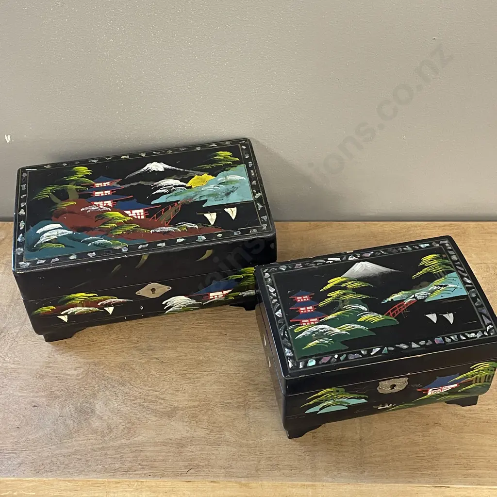 Two Vintage Handpainted Japanese themed Black Lacquered Musical Jewellery Boxes Image 1++