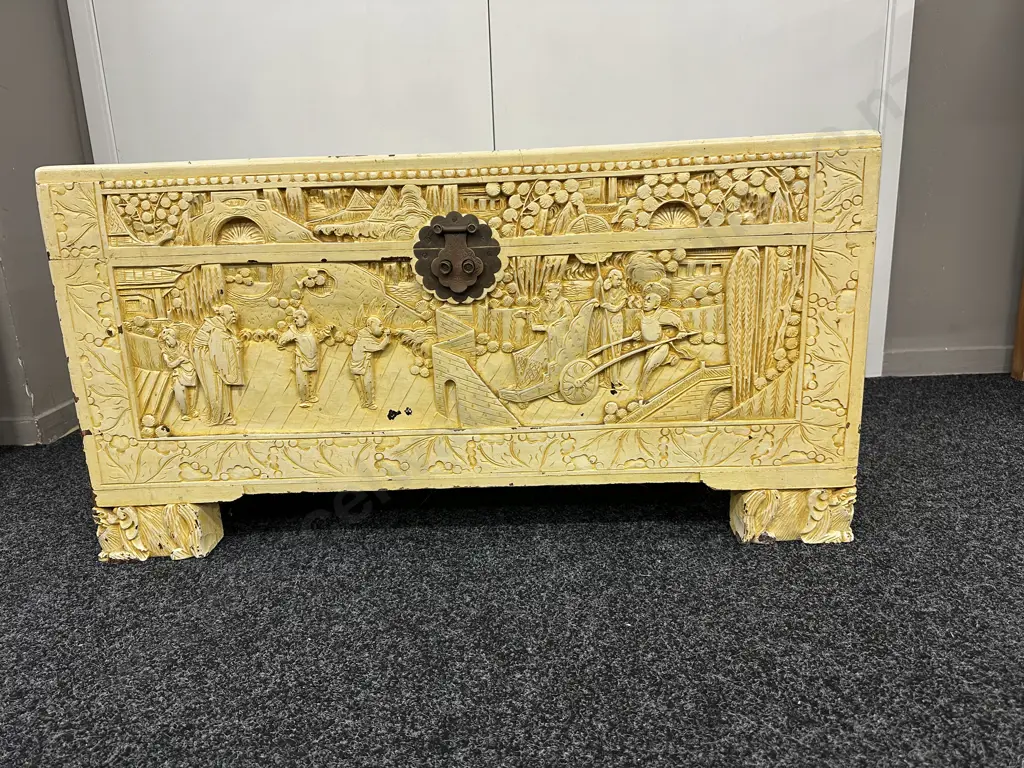 Chinese Profusely Carved Camphorwood Chest On Guardian Lions Feet, Inner Trays, Brass Back Plate & Latch, H48 W94 D45cm Image 1++