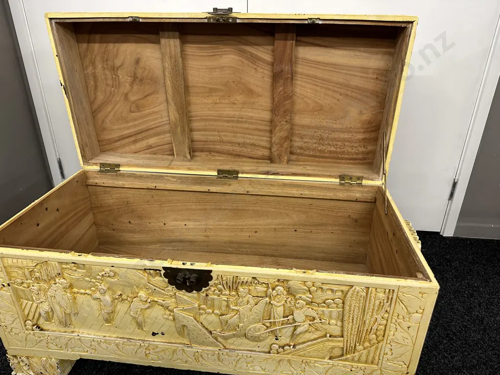 Chinese Profusely Carved Camphorwood Chest On Guardian Lions Feet, Inner Trays, Brass Back Plate & Latch, H48 W94 D45cm Image 1++