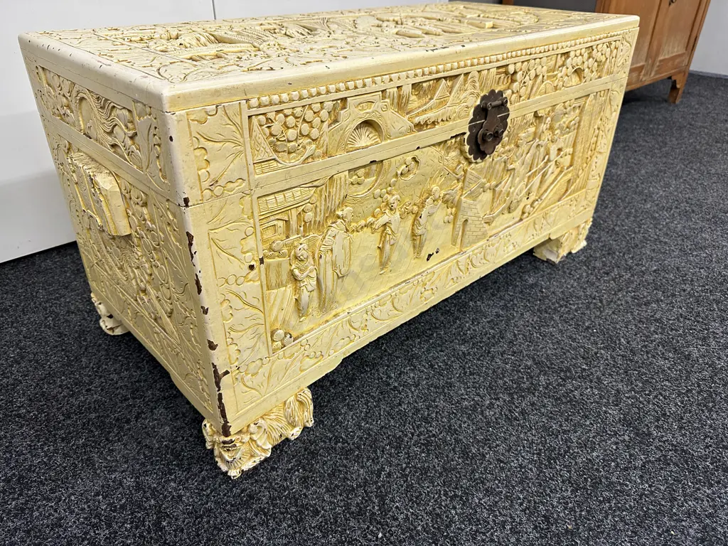 Chinese Profusely Carved Camphorwood Chest On Guardian Lions Feet, Inner Trays, Brass Back Plate & Latch, H48 W94 D45cm Image 1++