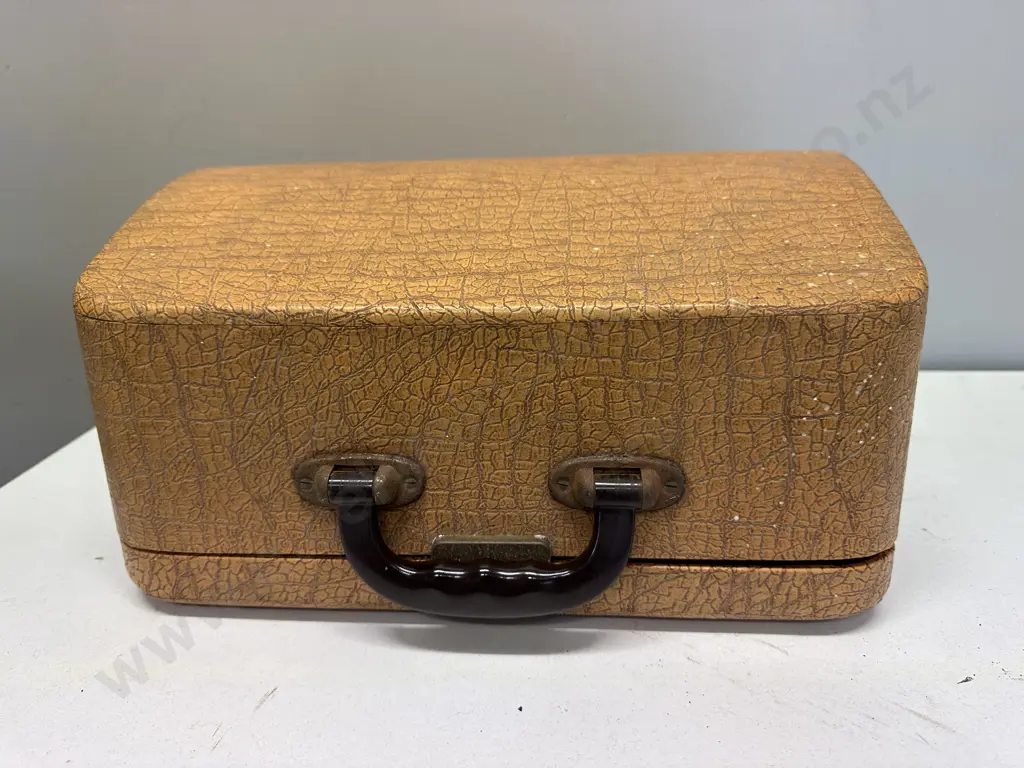 Vintage Alphina Typewriter In Case Made In West Germany Image 1++