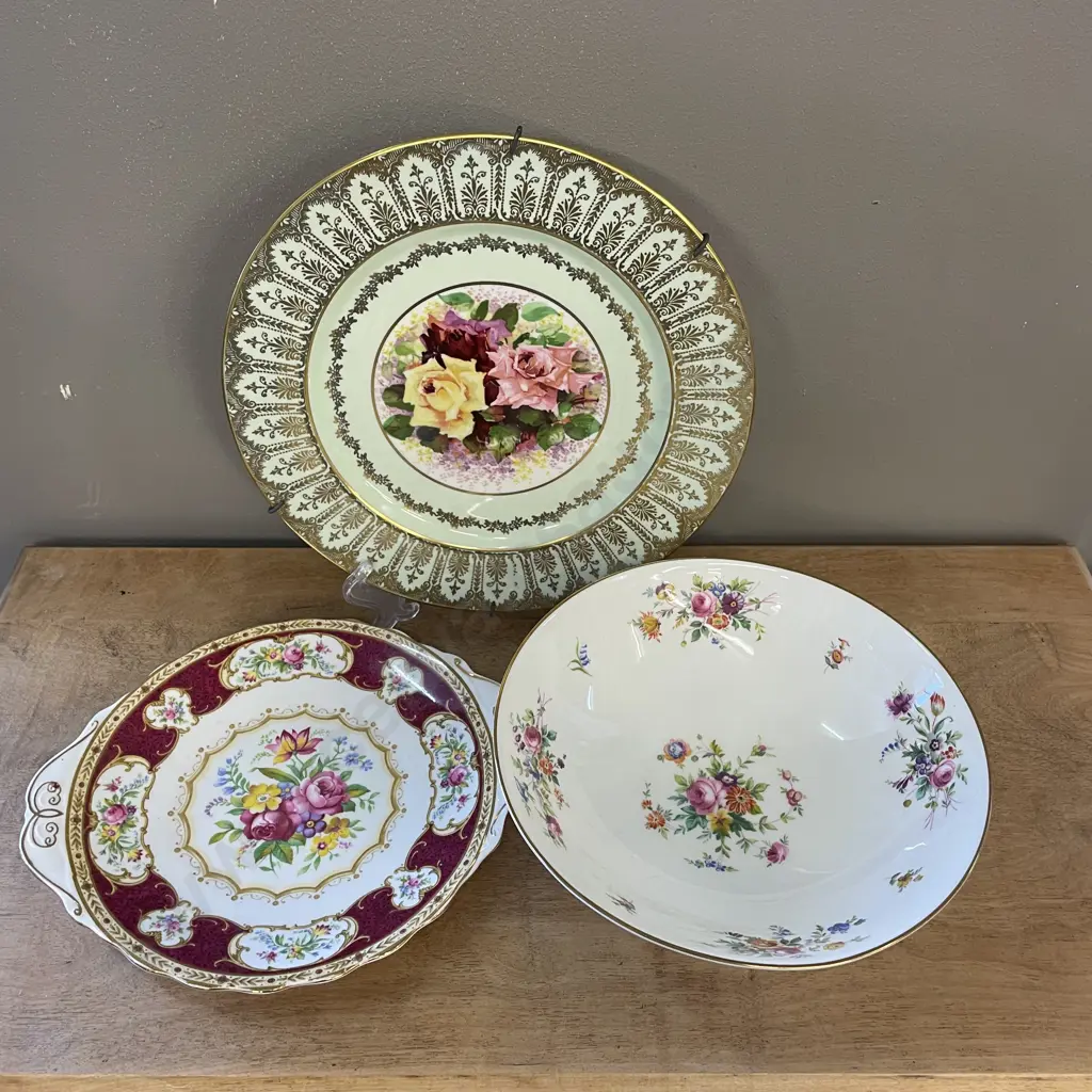 Paragon Rose and Gilded Cabinet Plate Dia 27cm with Royal Albert Lady Hamilton Cake Plate and Minton Footed Bowl Image 1++
