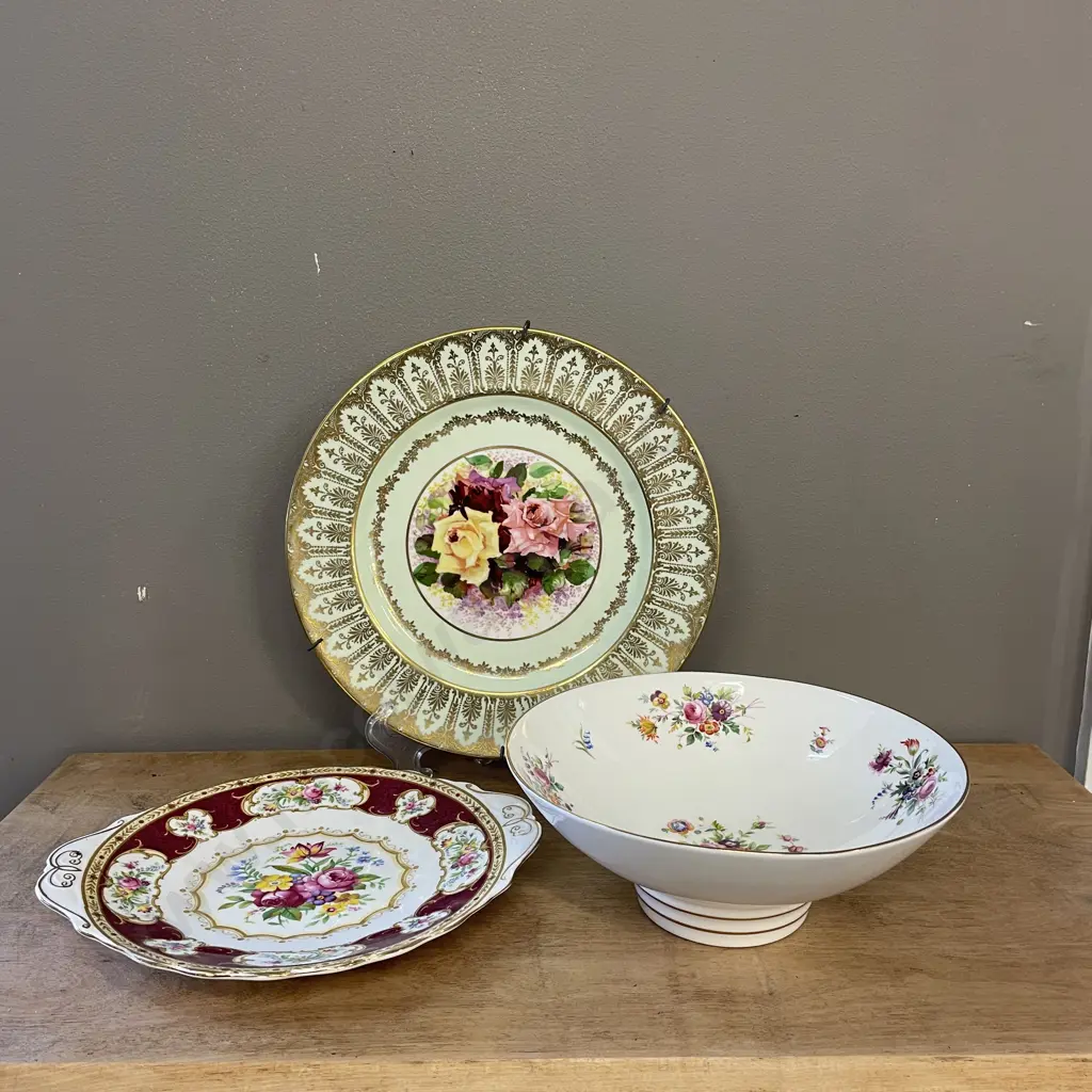 Paragon Rose and Gilded Cabinet Plate Dia 27cm with Royal Albert Lady Hamilton Cake Plate and Minton Footed Bowl Image 1++