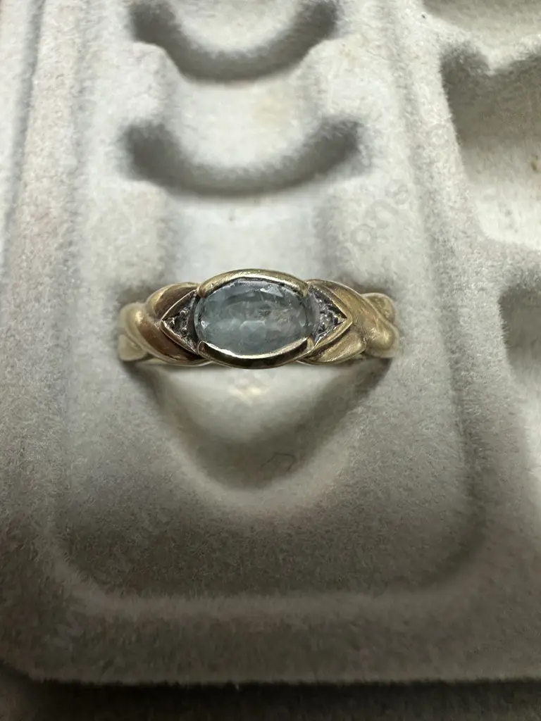 Stamped 375 Gold Ring With Blue Coloured Stone Image 1++