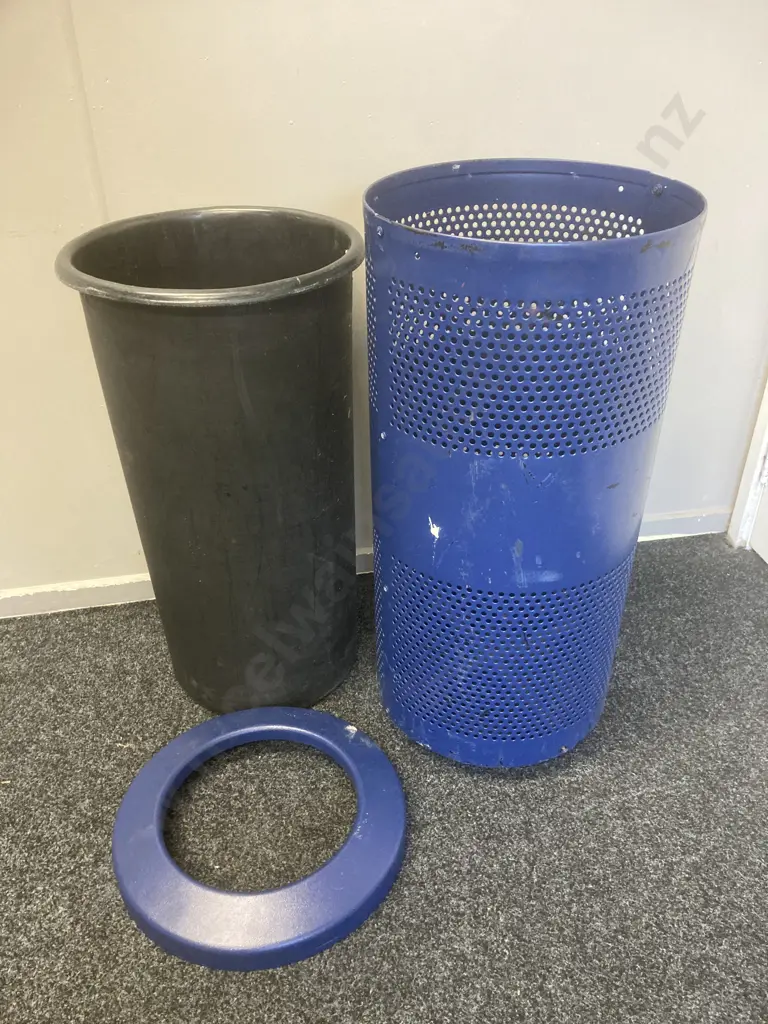 Outdoor Bin - Blue Perforated Steel Mesh With a Plastic Inner Bin & Ring Top, 87 x 41cm Image 1++