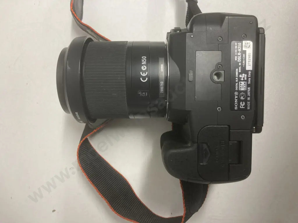 Sony Alpha DSLR-A350 Camera With a Sony DT 18-70mm F3.5-5.6 Lens (Has Battery But No Charger) Image 1++