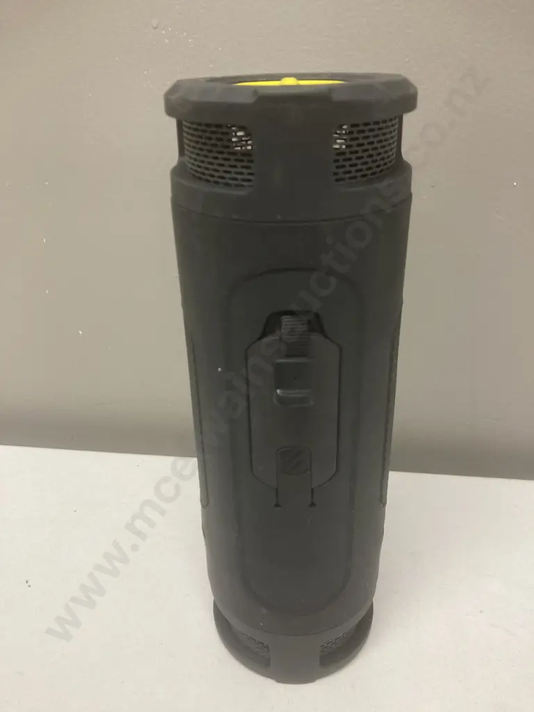 Scosche Rockstar Edition Boombottle Waterproof Wireless Speaker Image 1++