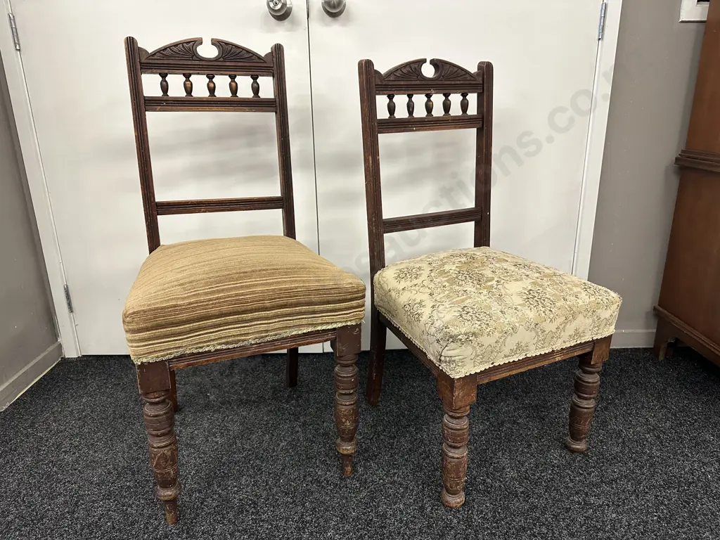 Lot of 2 Antique Mahogany Dining Chairs Image 1++