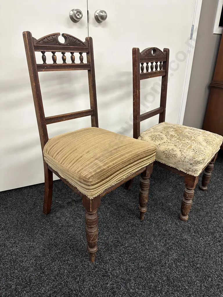 Lot of 2 Antique Mahogany Dining Chairs Image 1++