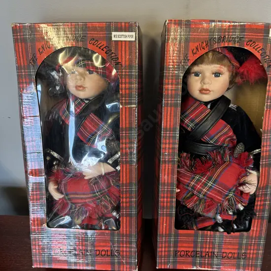 Porcelain Dolls x2 The Knightsbridge Collection Scottish Piper