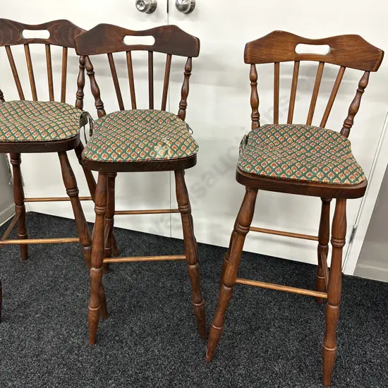 Set of 3 Colonial Highback Barstools With Cushions