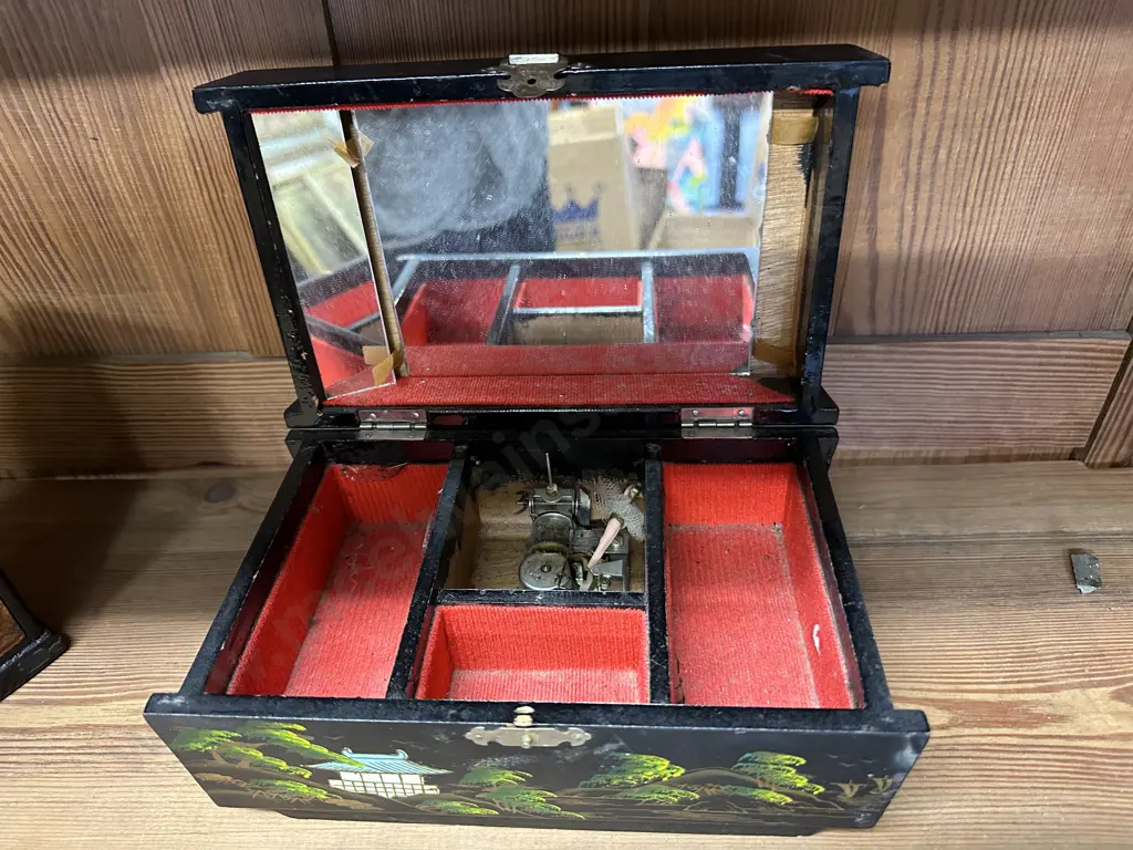Oriental Theme Jewellery Boxes Image 1++