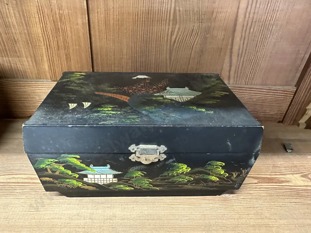Oriental Theme Jewellery Boxes Image 1++