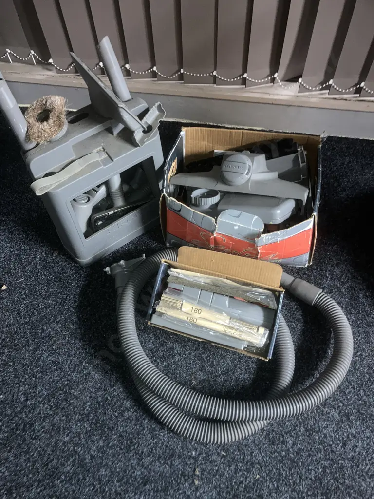 Kirby Sentra Vacuum Cleaner & Accessories Image 1++