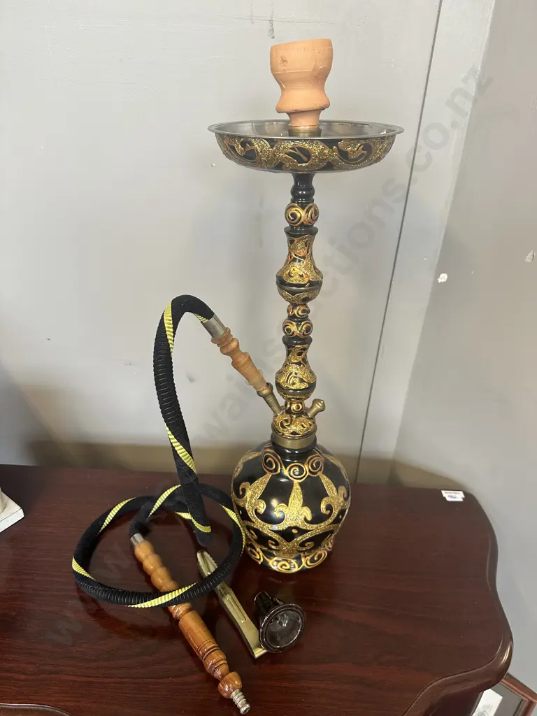 Hookah Shisha Black With Gilding Detail Image 1++