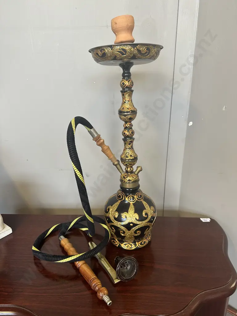 Hookah Shisha Black With Gilding Detail Image 1++