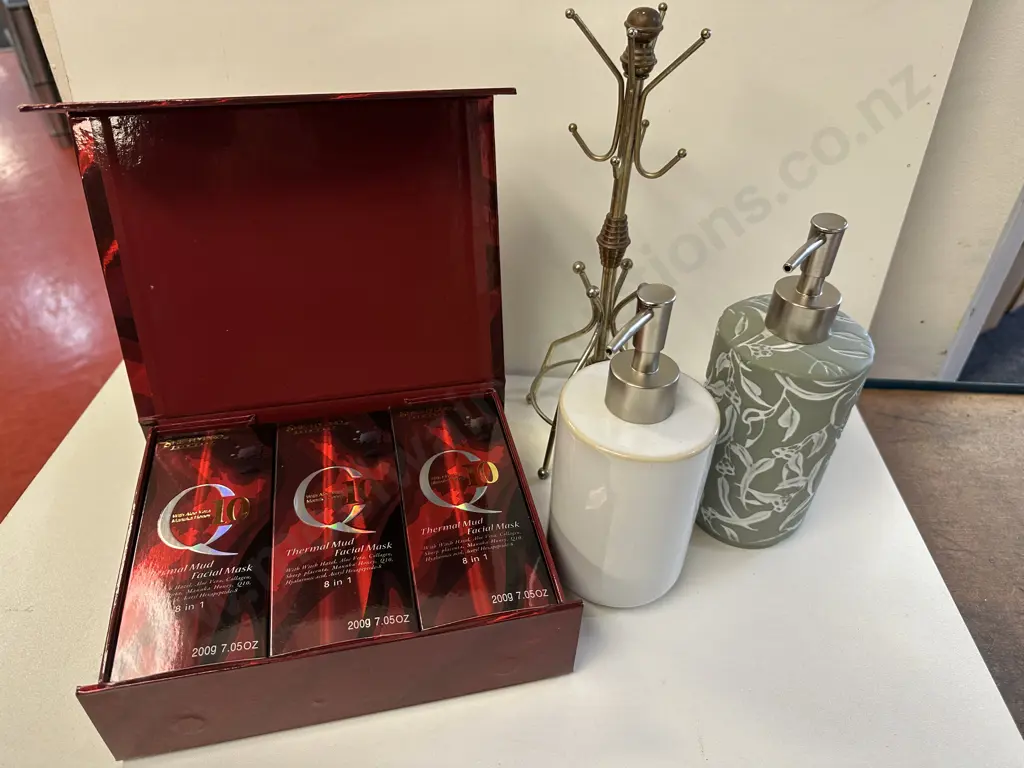 Thermal Mud Face Masks, Morgan & Finch Soap Dispenser Etc Image 1++