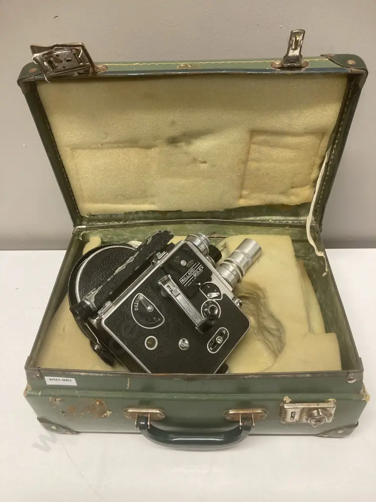 Paillard Bolex H16 16mm Cine Camera In A Vintage Case Image 1++