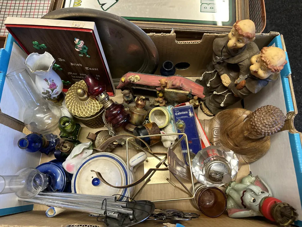 Box Of Assorted Vintage Items Inc Lighter, Candle, Fiqurines Etc Image 1++