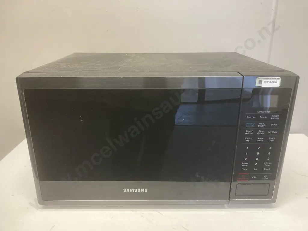 Samsung 32 Litre Microwave, Black, Model MS32J5133BG DUMPED DUE TO NOT WORKING Image 1++