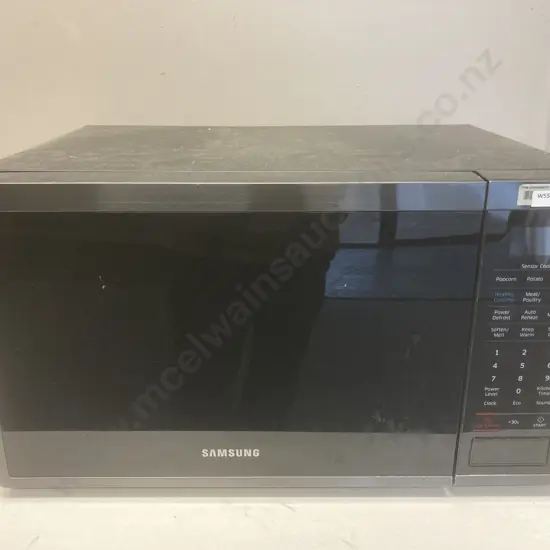 Samsung 32 Litre Microwave, Black, Model MS32J5133BG DUMPED DUE TO NOT WORKING