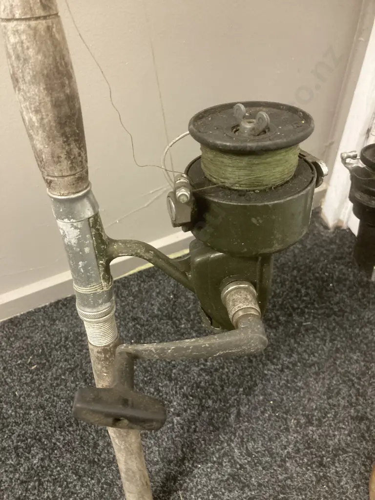 Vintage Daiwa Fishing Rod & Spinning Reel, Fishing Rod With Shimano Reel Image 1++