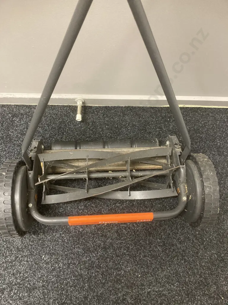 Flymo H40 Hand Push Lawn Mower Image 1++