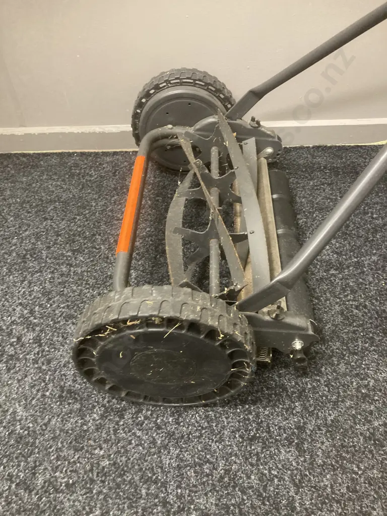 Flymo H40 Hand Push Lawn Mower Image 1++