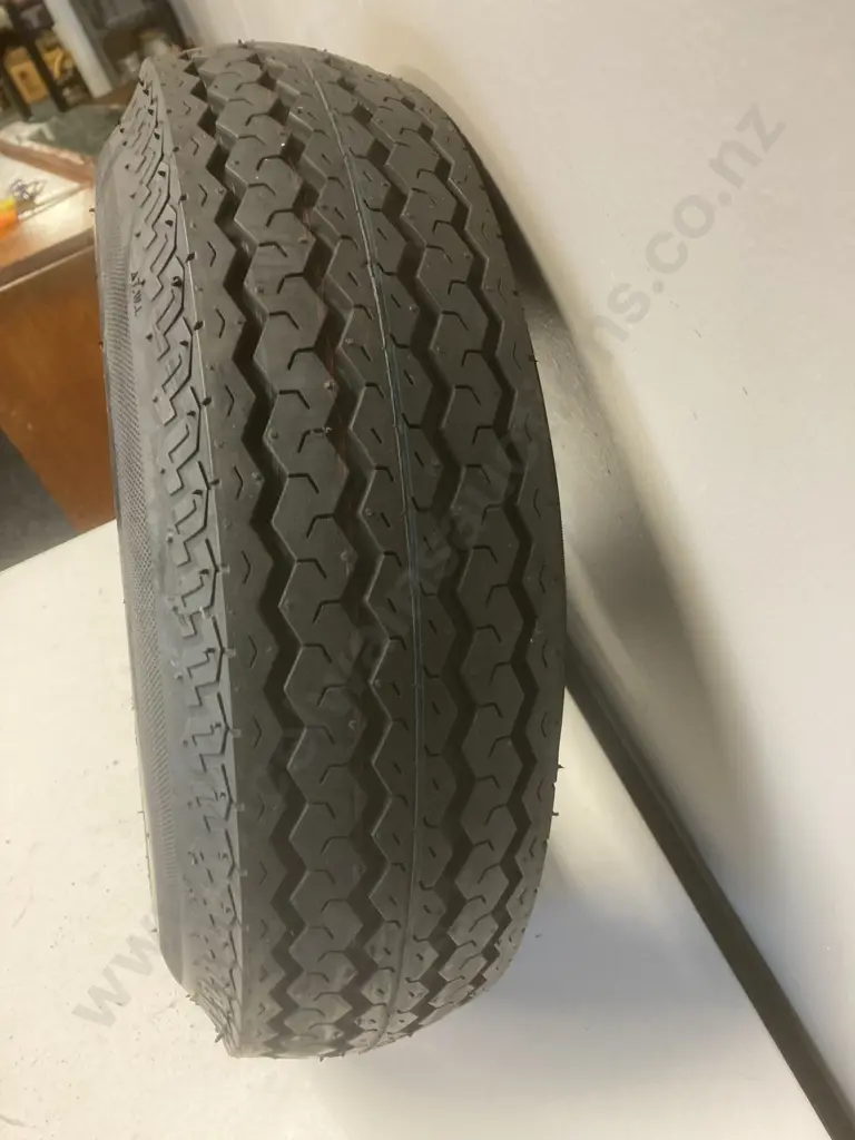 New Wheel With DEESTONE 570-8 Tyre Image 1++