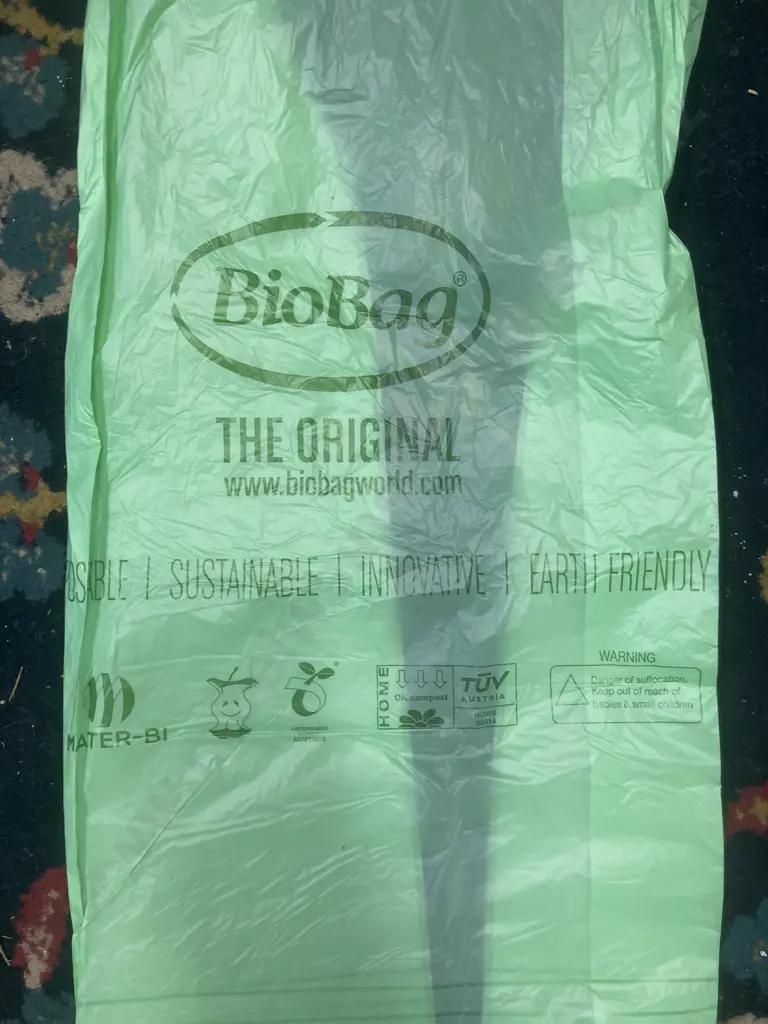 Box lot 24 Rolls of BioBags Image 1++