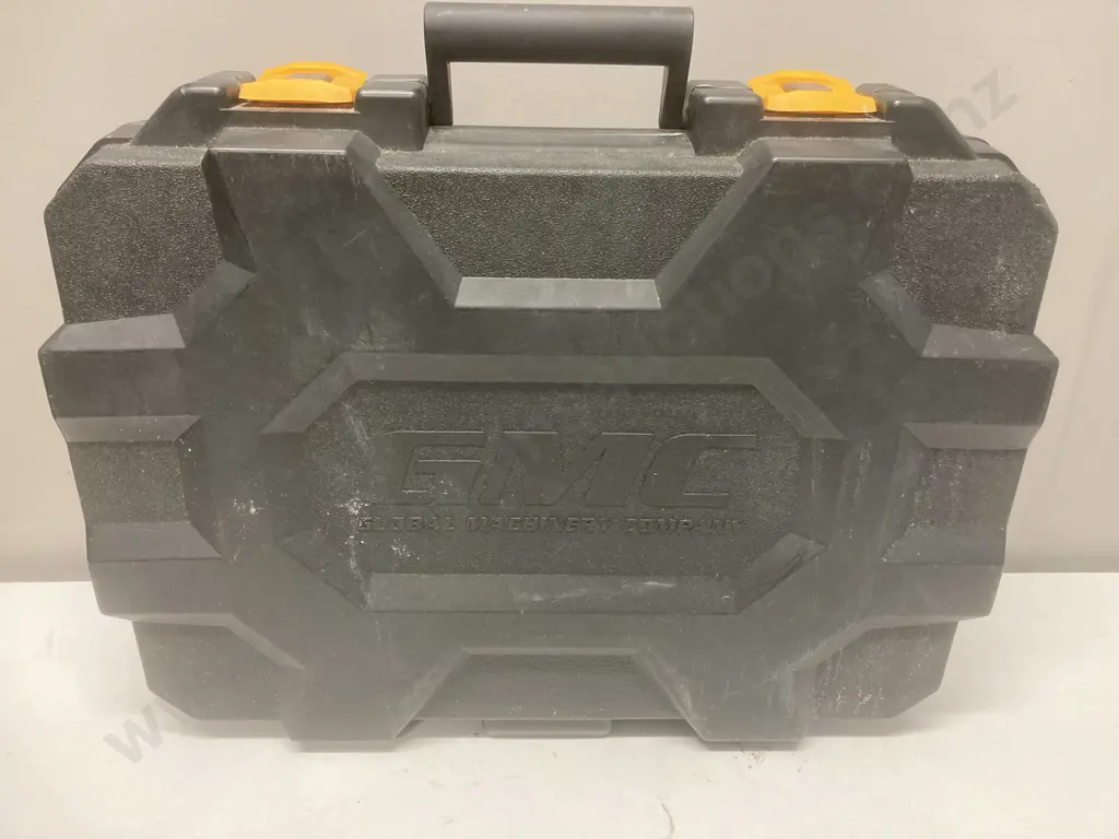 GMC 4 Pce Tool Set In Carry Case Image 1++