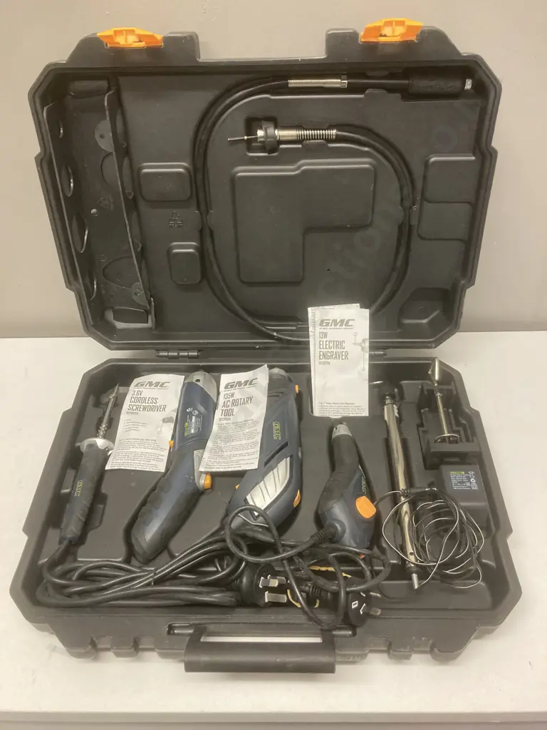 GMC 4 Pce Tool Set In Carry Case Image 1++