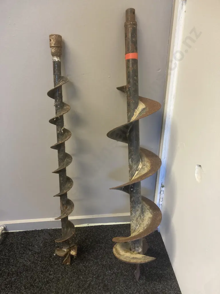 EFCO TR1540 Petrol Posthole Borer With Two Augers, 9 x 90cm & 18 x 100cm Image 1++